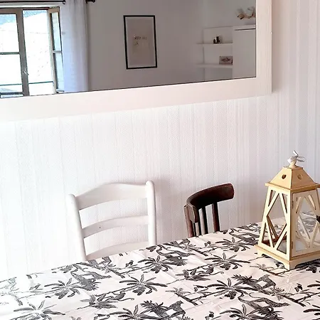 Gite De Location De Vacance - St-flour - 6-8 Personnes Dans Le Cantal Apartment